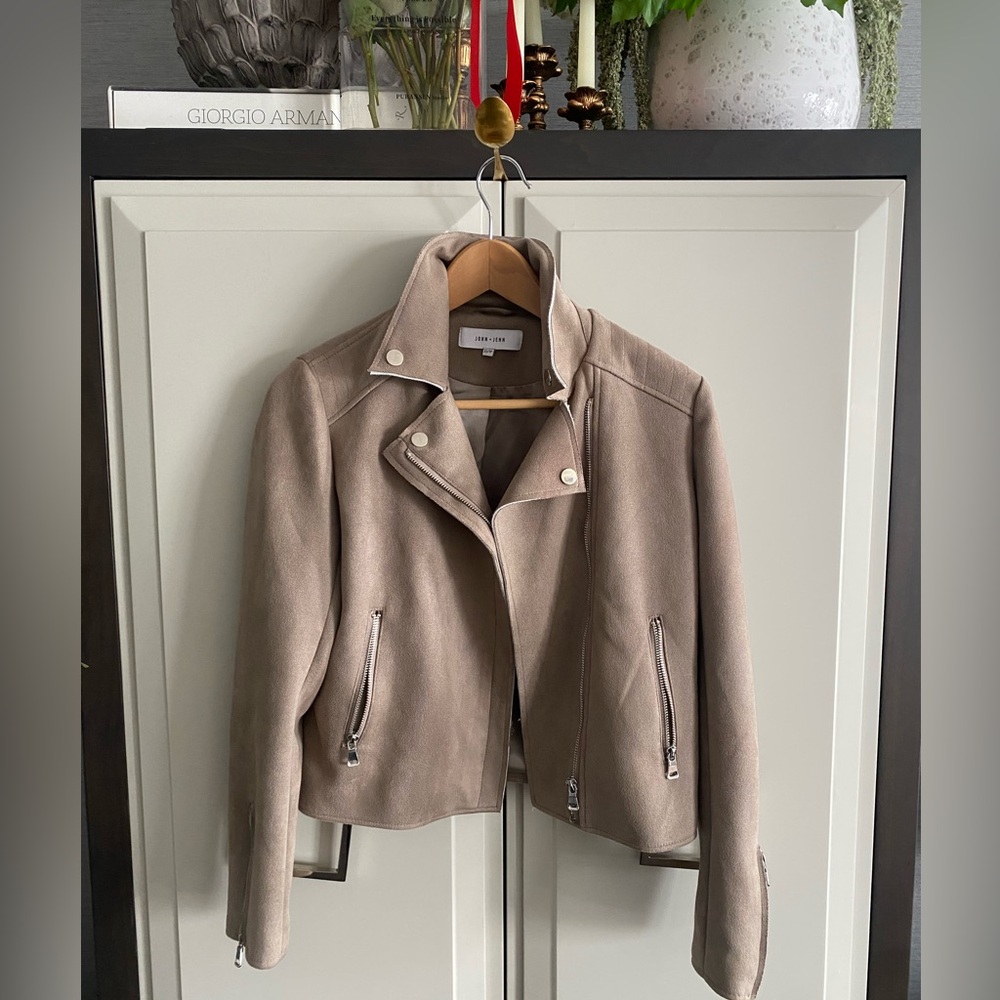 Motto jacket